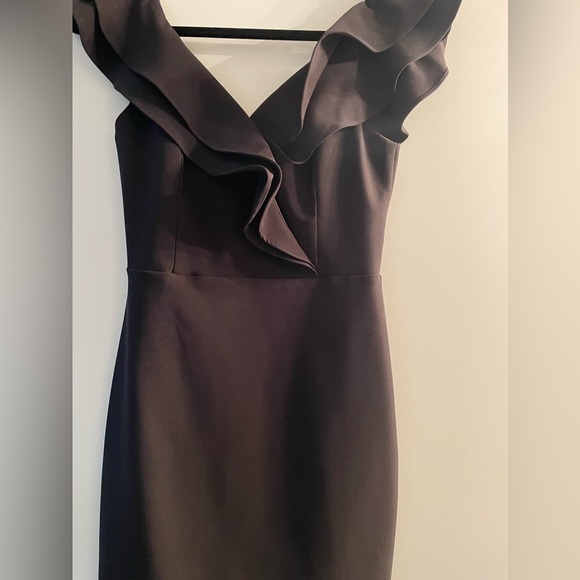 Short black off the shoulder ruffle dress - Picture 8 of 12